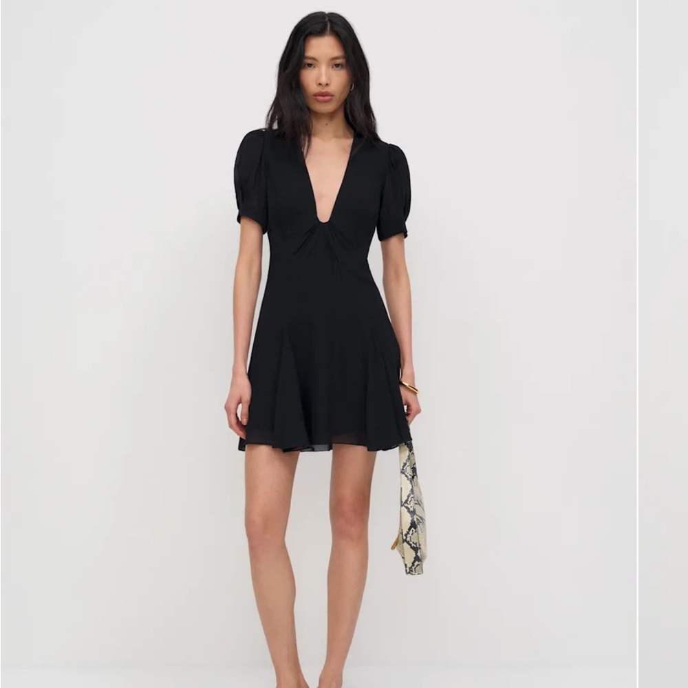 Black V-Neck Short Sleeve Skater Dress
